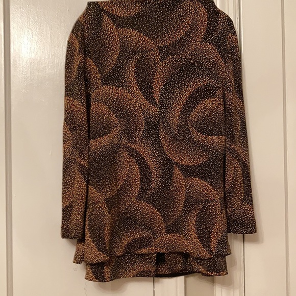 Suit - Picture 3 of 6